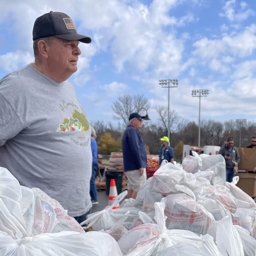20251114_171034194_iOS Staff at Elizabethtown emergency food distribution